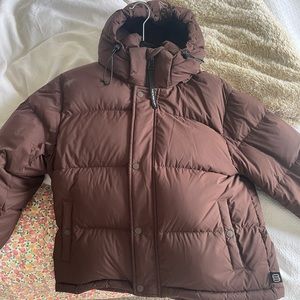 Aritzia Super Puff Shortie